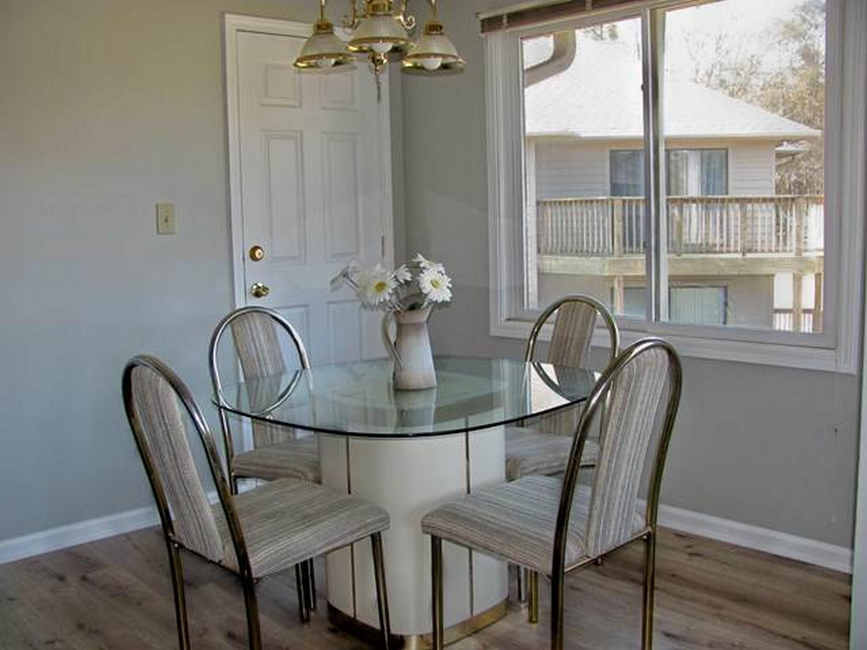 Réfrigérateur, micro-ondes