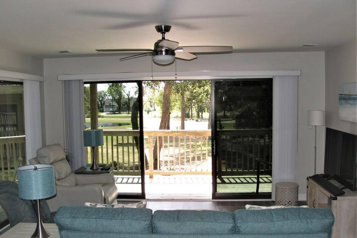 Villa, 1 Bedroom, Golf View | Living room | Flat-screen TV