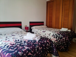 3 bedrooms, iron/ironing board, travel cot, free WiFi
