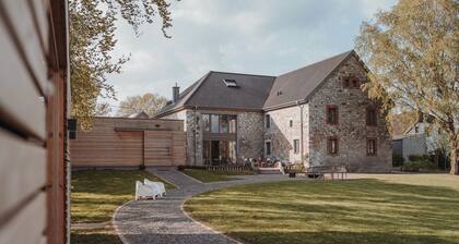 B&B in romantischem Bauernhaus mit großem Garten, Terrasse und Sauna