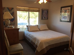 3 chambres, fer et planche à repasser, Wi-Fi gratuit, draps fournis