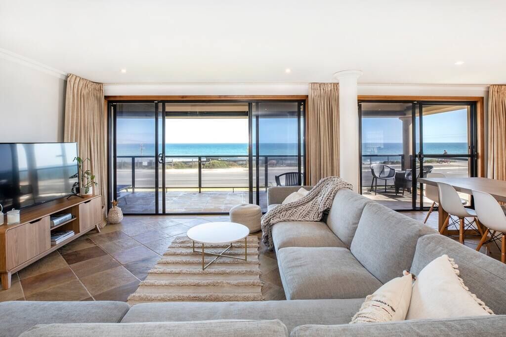 OCEAN PEARL enjoy a sensational seaside experience