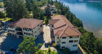 Luxurious Condominium 1 - 3 bedrooms available