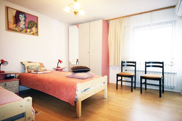 2 bedrooms, WiFi