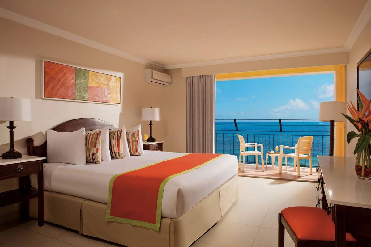 Ropa de cama de alta calidad y camas con pillow-top 