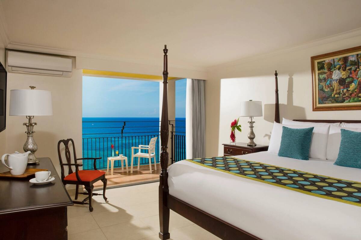 Ropa de cama de alta calidad y camas con pillow-top 