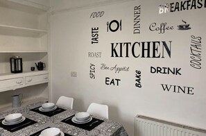 Dining - The Old Post Office -Games / Gym Room, Multiple Bedrooms Great for Families (Swansea)