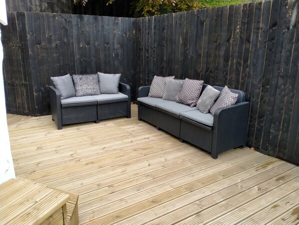 Terrace/patio - The Old Post Office -Games / Gym Room, Multiple Bedrooms Great for Families (Swansea)