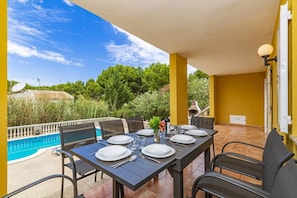 Outdoor dining - Villa Novas Park - Menorca (Son Parc)