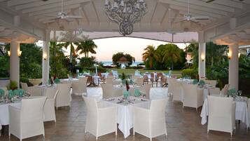 فطور كامل مجانًا يوميًا