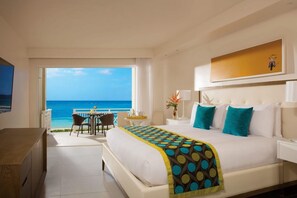 Premium bedding, pillowtop beds, free minibar, in-room safe
