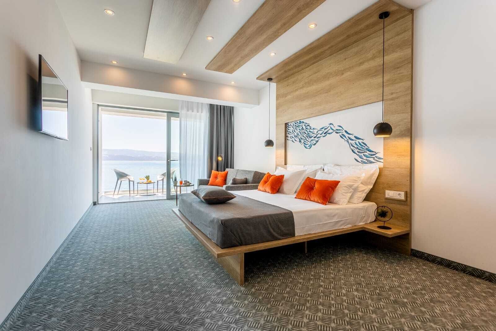 deluxe room, balcony, sea view (for 4) | 1 bedroom, hypo-allergenic bedding, in-room safe, soundproofing