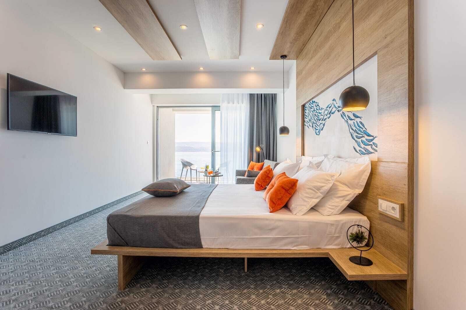 deluxe room, balcony, sea view (for 4) | 1 bedroom, hypo-allergenic bedding, in-room safe, soundproofing