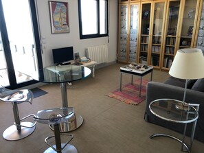 TV, books