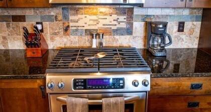 Mountain Views, Close to RMNP Entrance, Hot Tub! Casa Kiowa, Estes Park CO