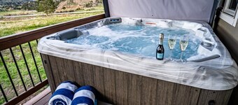 Mountain Views, Close to RMNP Entrance, Hot Tub! Casa Kiowa, Estes Park CO