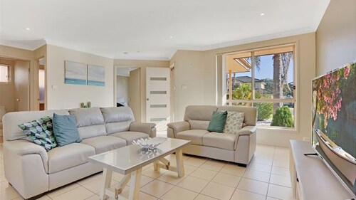 Pool in Paradise by Experience Jervis Bay