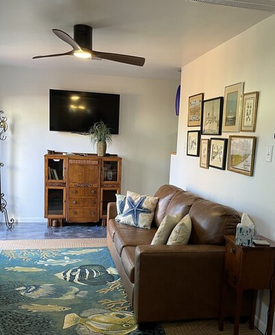 Walk to Beach/Street Trolley Stop-All New 1BR/1BTH No Cleaning Fee! Kitchenette