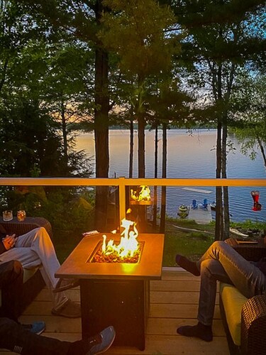 5 Bed Cottage & 2 Bunkies! Boathouse Rooftop Deck with Sunsets!