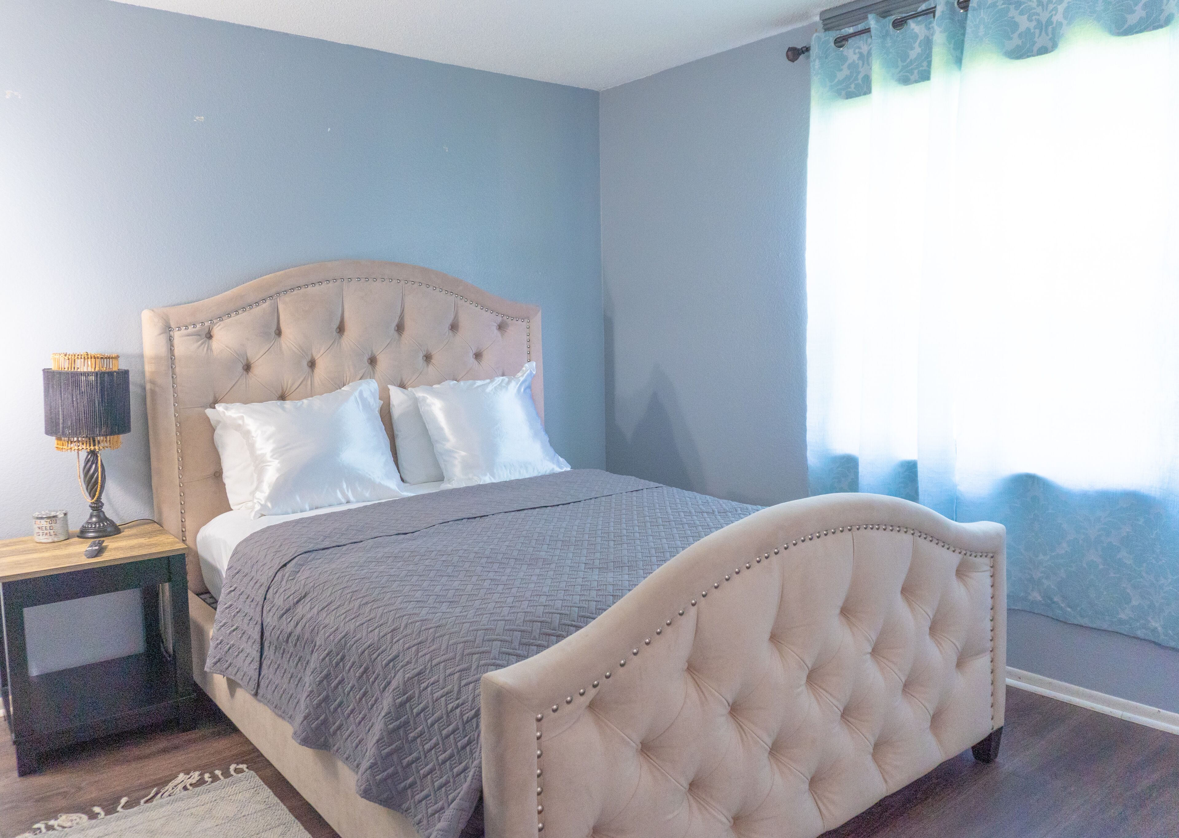 2 chambres, fer et planche à repasser, lit parapluie, Wi-Fi gratuit