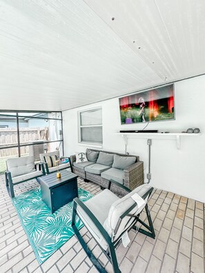 Smart-TV og stereoanlegg