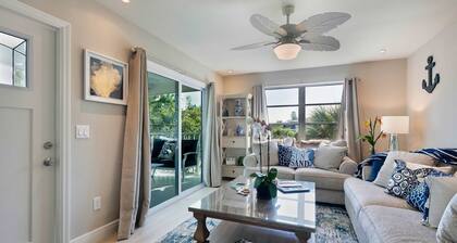 đŸ Dog-Friendly and steps to the sugar white sand of Fort Myers Beach