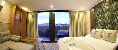 Deluxe Triple Room | Premium bedding, memory foam beds, individually decorated