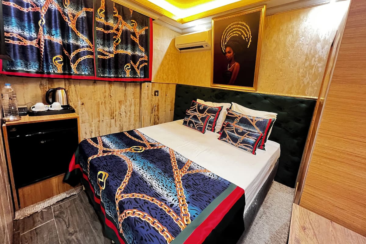 1 chambre, literie de qualité supérieure, minibar, rideaux occultants