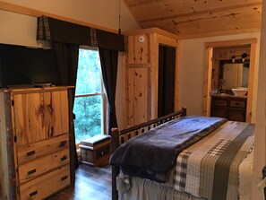 3 chambres, coffres-forts dans les chambres, fer et planche à repasser