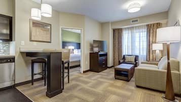 1 bedroom, in-room safe, iron/ironing board, free WiFi