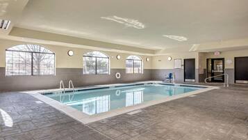 Piscine intérieure