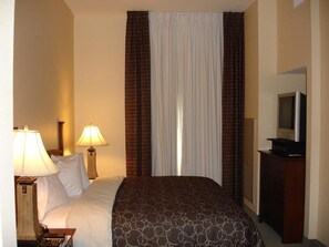 1 chambre, fer et planche Ă repasser, Wi-Fi gratuit, draps fournis