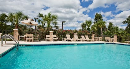 Relaxing Retreat! 2 Bedroom Suite in Tallahassee! Free Breakfast + 24h Business Center