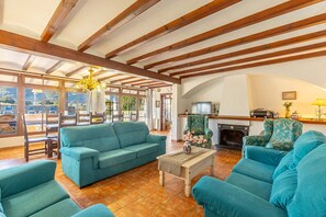 Flat-screen TV, DVD player