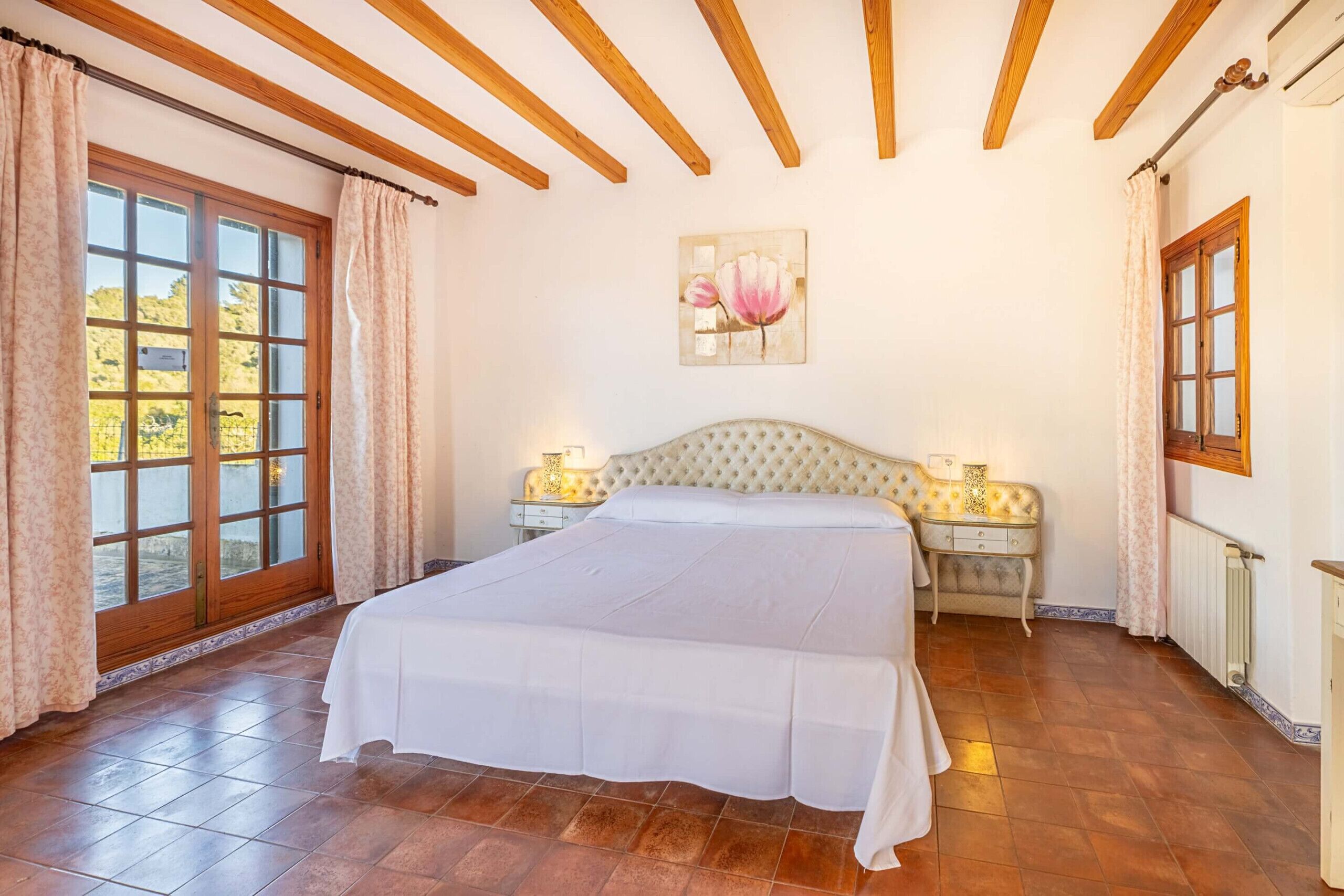 5 soverom, safe på rommet, strykejern/-brett og wi-fi (inkludert)