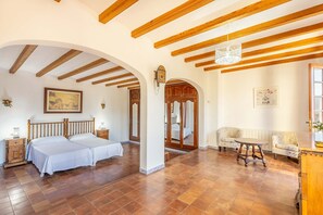 5 bedrooms, in-room safe, iron/ironing board, free WiFi