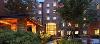 Great Value! Cozy 2 Bedroom Suite in Mclean | Free Breakfast + 24h Business Center