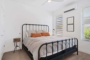 4 bedrooms, travel cot, free WiFi, bed sheets