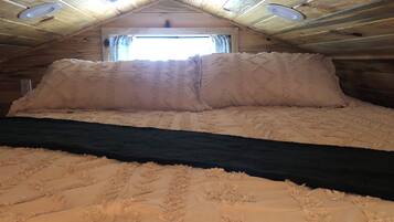 Bügeleisen/Bügelbrett, Reisekinderbett, kostenloses WLAN, Bettwäsche