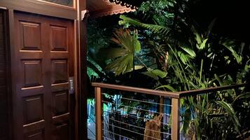 Cabaña de lujo | Sábanas de algodón egipcio, ropa de cama de alta calidad y wifi gratis