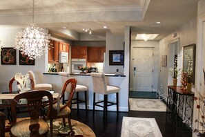 Dining - Beautiful Inter-Coastal Waterway Sunset Getaway!!! (Palm Coast)