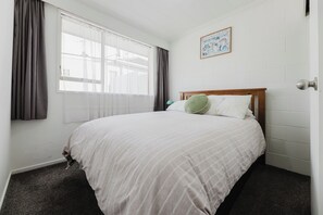2 slaapkamers, een strijkplank/strijkijzer, wifi, beddengoed