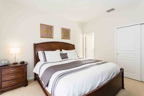 4 bedrooms, desk, iron/ironing board, travel cot