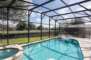 Beheizter Pool
