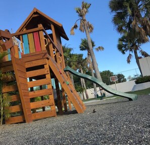 Aire de jeu extérieure pour enfants