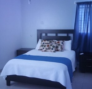 Iron/ironing board, free WiFi, bed sheets