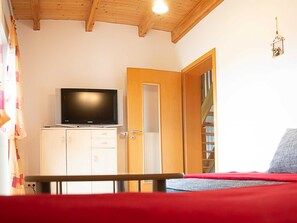 2 Schlafzimmer, Reisekinderbett, WLAN, Bettwäsche