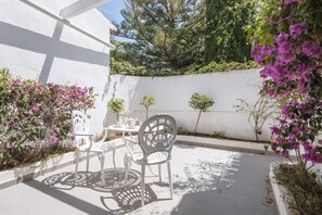 Outdoor dining - Large and classic villa  with private pool in Javea, Costa Blanca, Spain for 10 persons (Javea)