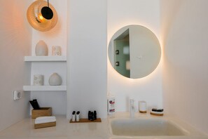 Bathroom sink - Eternity Suites Santorini (Santorini)