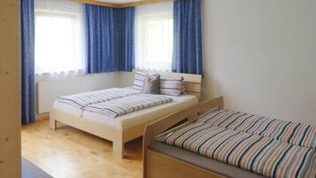 4 Schlafzimmer, Reisekinderbett, kostenloses WLAN
